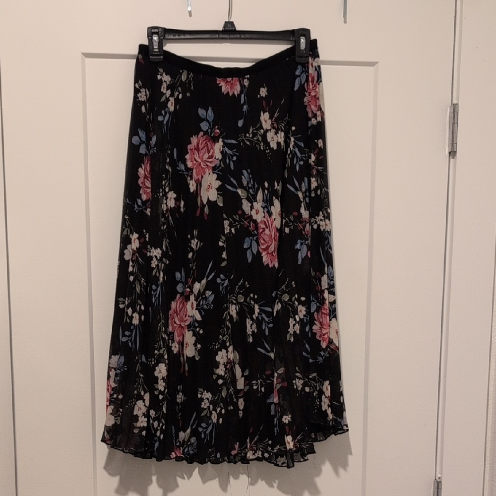 White House Black Market Black Floral A-Line Skirt